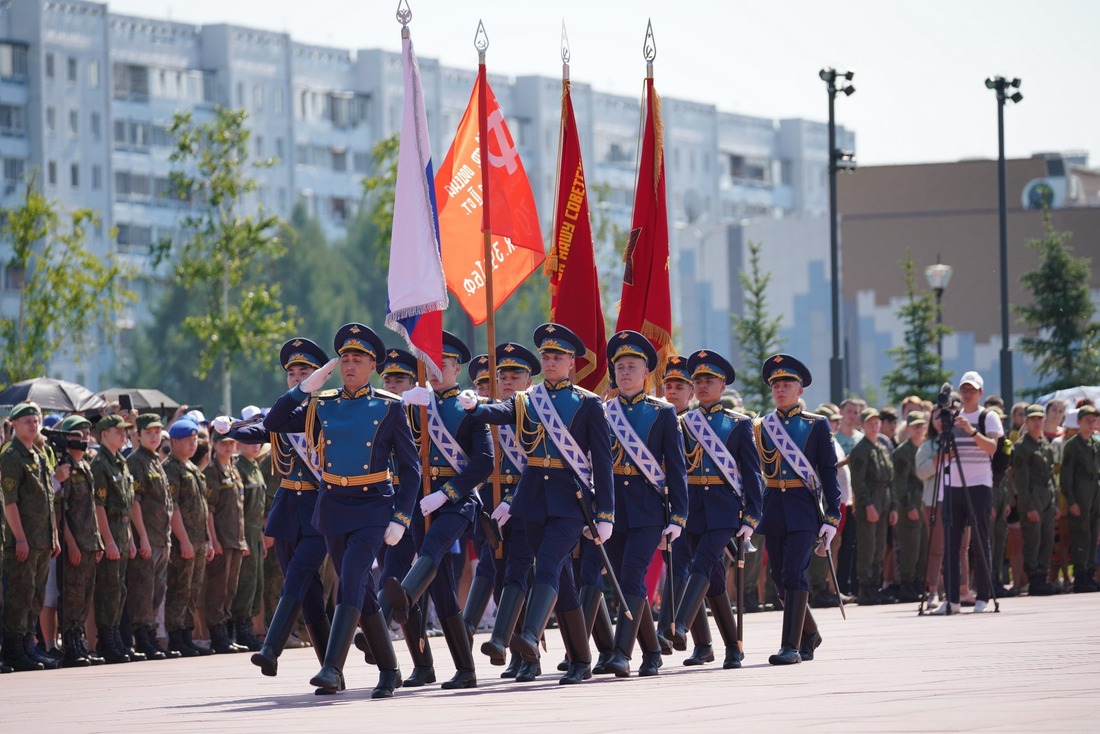 Церемония зажжения Вечного огня в Кемерово