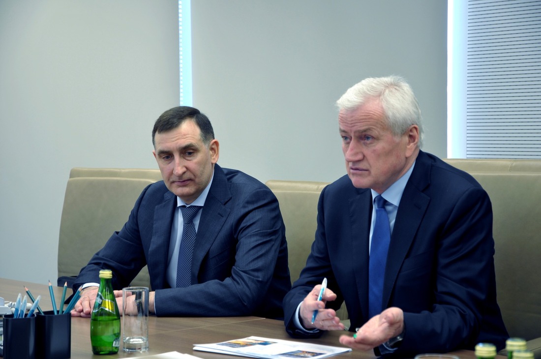 генеральный директор ПАО «Т Плюс» Андрей Вагнер (справа)