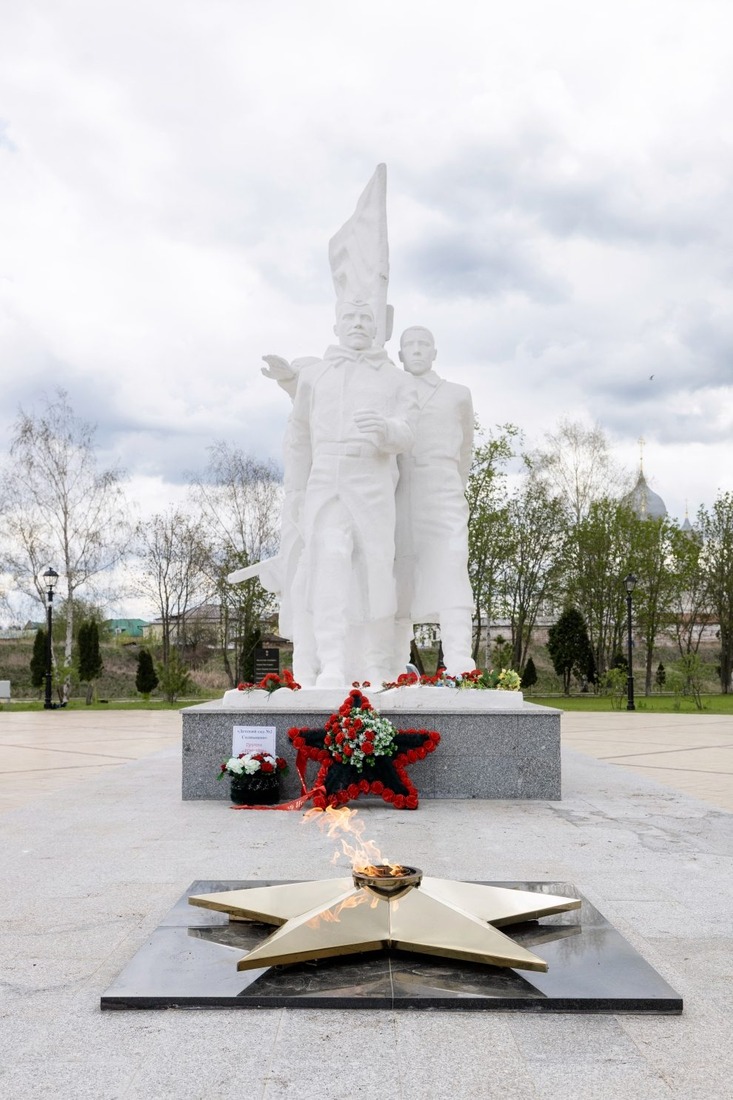 Вечный огонь в г. Ростове Великом