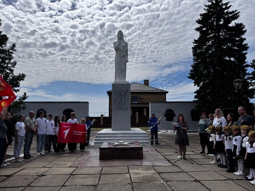 Мемориал «Памяти участникам Великой Отечественной войны» с. Андреево-Мелентьево, Ростовская обл.